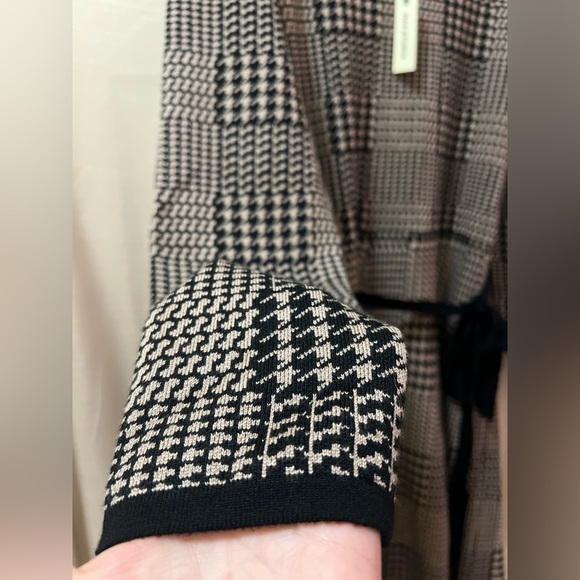 Max Studio Black and Gold Houndstooth Long Sleeve Dress Flared Skirt Belted - Picture 4 of 6